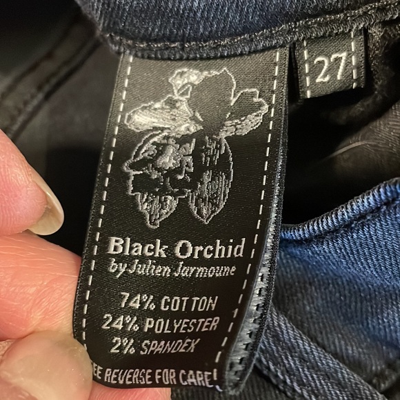 Black Orchid Distressed Black Skinny High waist jeans with ripped knee style . - Picture 2 of 11